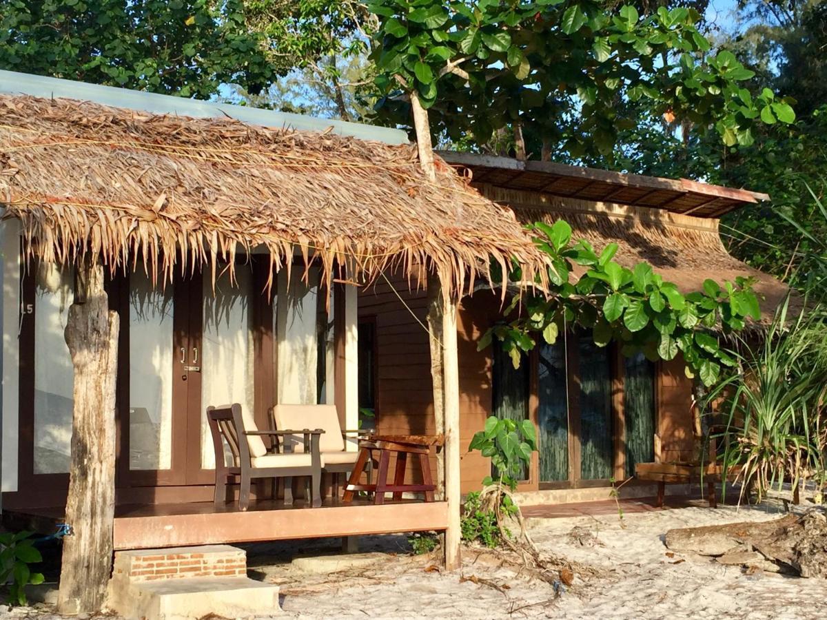 La Ong Lay Hotel Koh Phayam Exterior foto